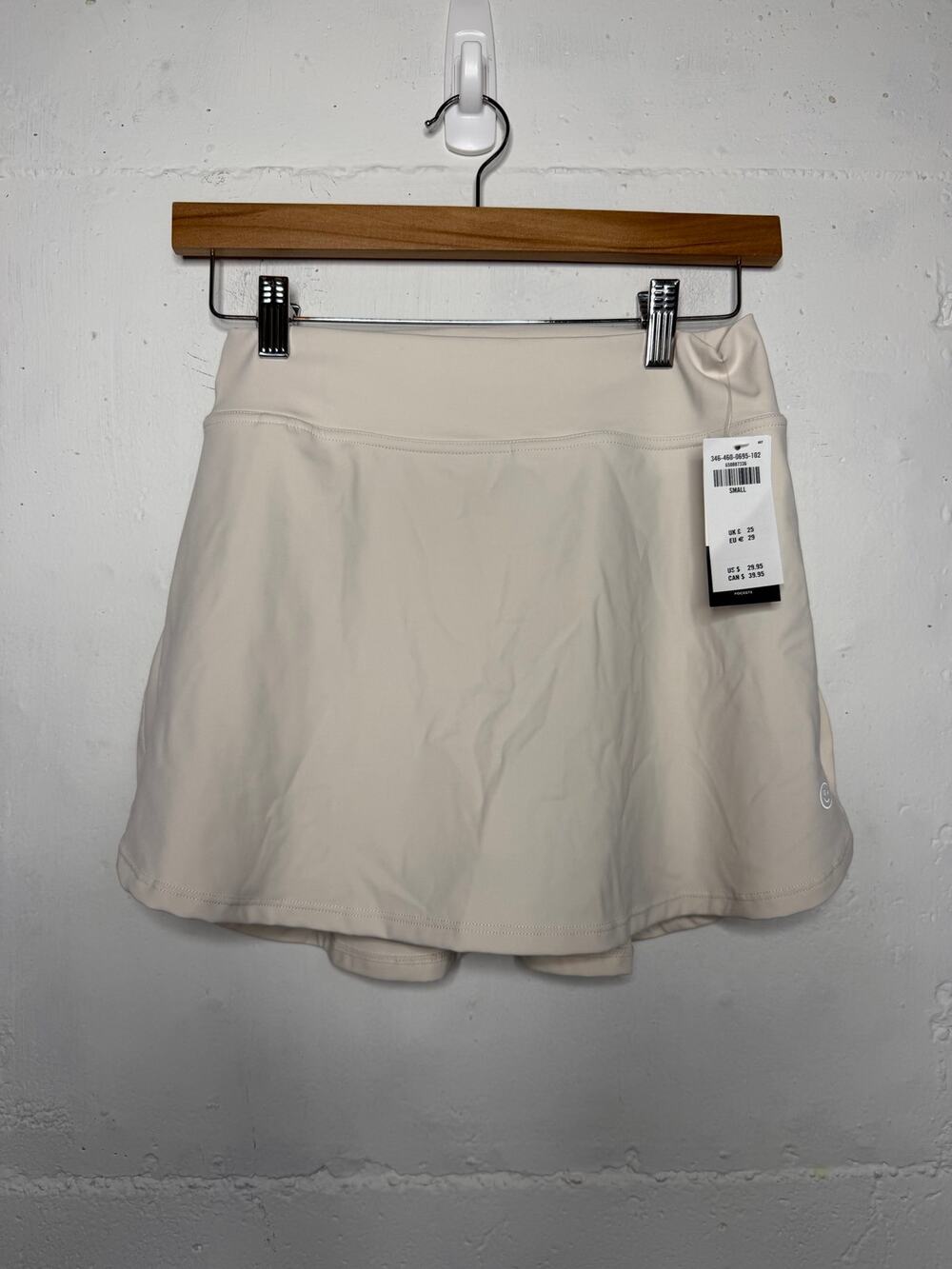 NEW Gilly Hicks Athletic Skort Size Small Cream Ivory